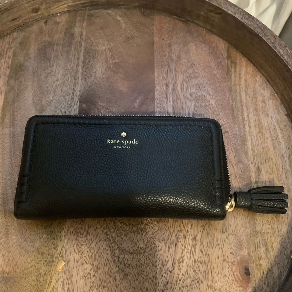 Black kate spade wallet